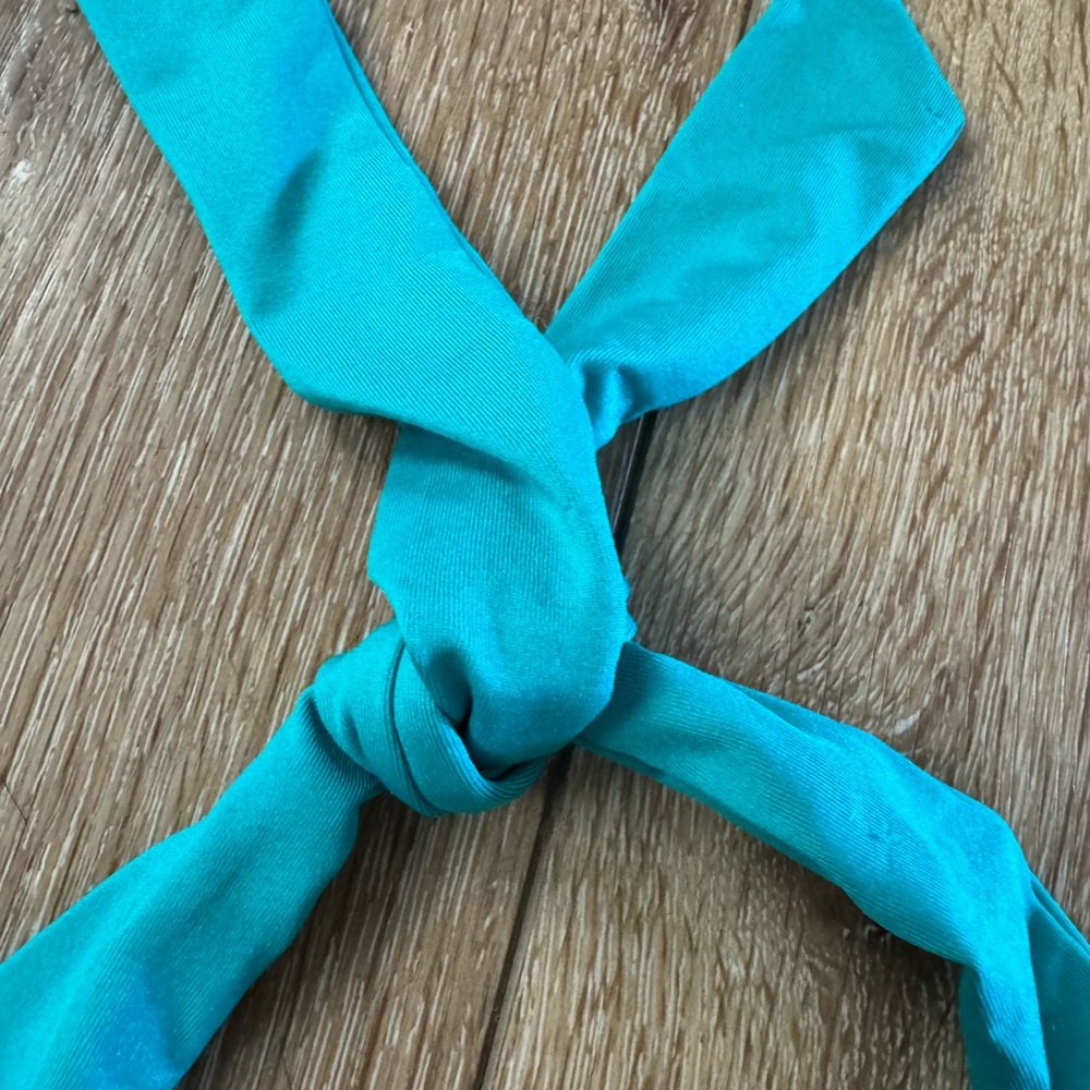 Mossimo Y2K Turquoise Halter Push Up Bikini Top, size Small - Picture 6 of 7